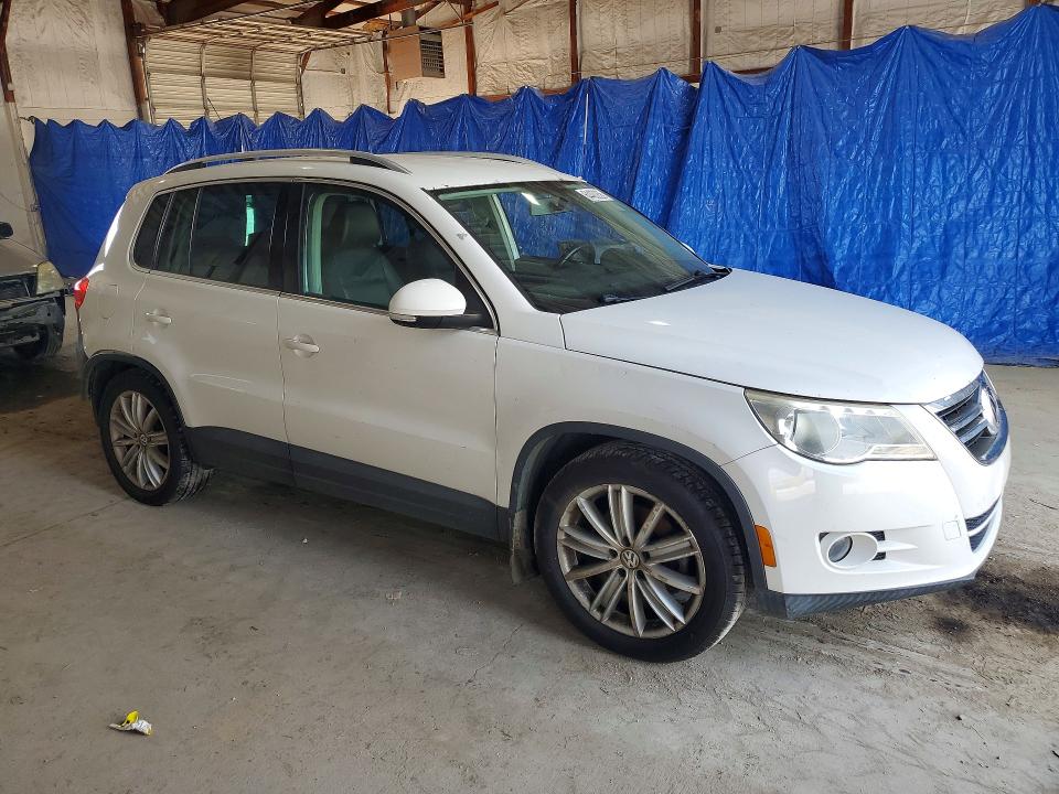 2011 Volkswagen Tiguan მანქანა იყიდება აუქციონზე, vin: WVGBV7AX4BW503895, აუქციონის ნომერი: 64400856