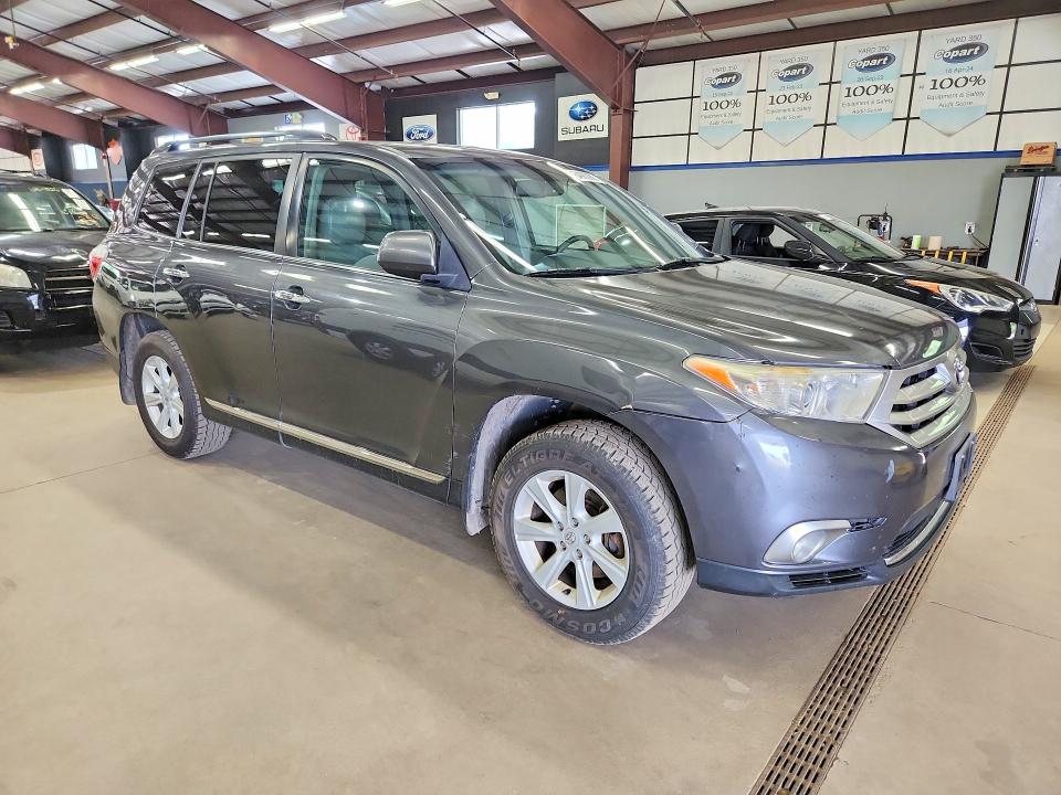 2013 Toyota Highlander მანქანა იყიდება აუქციონზე, vin: 5TDBK3EH7DS229815, აუქციონის ნომერი: 64983986