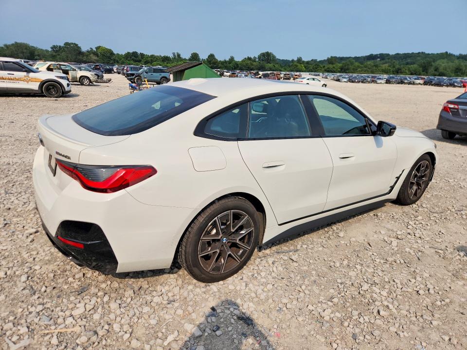 2022 Bmw M440xi მანქანა იყიდება აუქციონზე, vin: WBA13AW07NFL99564, აუქციონის ნომერი: 63481656