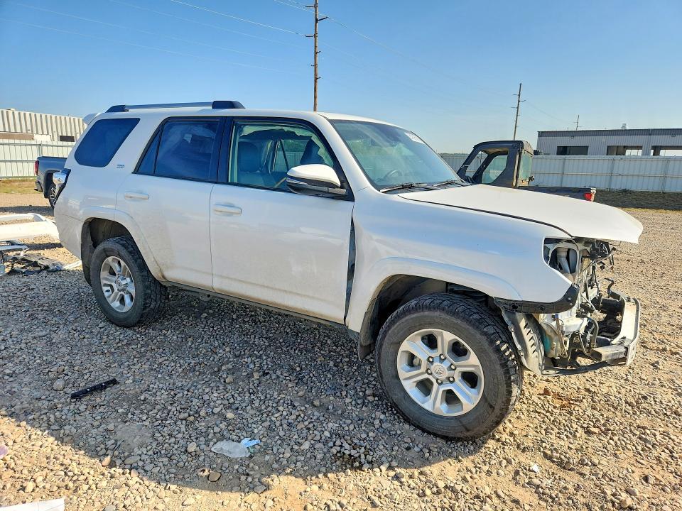 64395906 :رقم المزاد ، JTENU5JRXR6214245 vin ، 2024 Toyota 4runner مزاد بيع