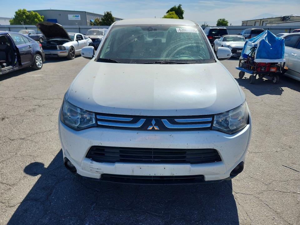 2014 Mitsubishi Outlander მანქანა იყიდება აუქციონზე, vin: JA4JZ4AX6EZ019081, აუქციონის ნომერი: 63903606