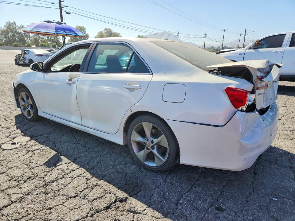 62544256 :رقم المزاد ، 4T1BF1FK9EU418767 vin ، 2014 Toyota Camry مزاد بيع