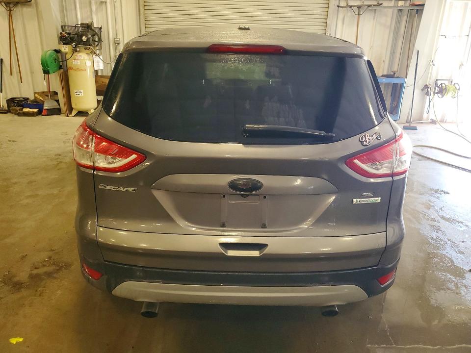 64264476 :رقم المزاد ، 1FMCU0GX0EUA10110 vin ، 2014 Ford Escape مزاد بيع