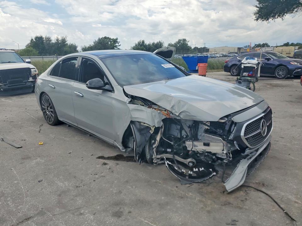 Продажа на аукционе авто 2025 Mercedes-benz E, vin: W1KLF4HB1SA092375, номер лота: 65797426