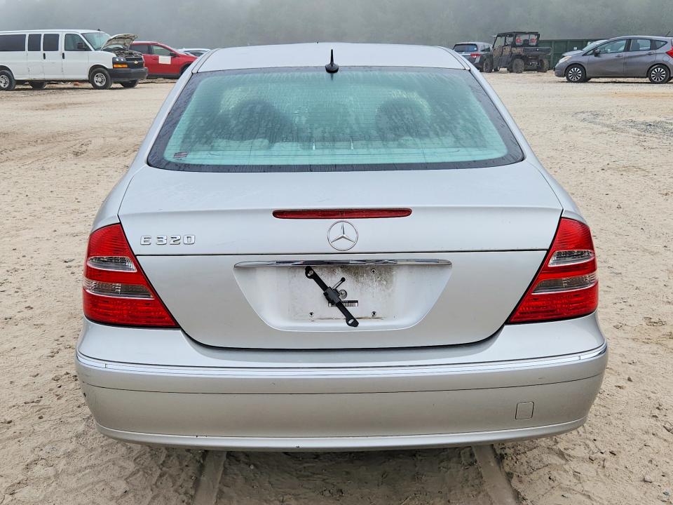 2004 Mercedes-benz E მანქანა იყიდება აუქციონზე, vin: WDBUF65J24A454902, აუქციონის ნომერი: 65627226