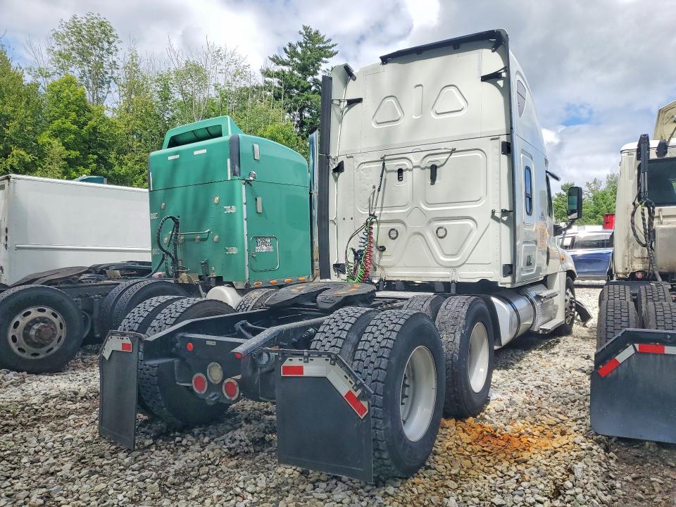 Продажа на аукционе авто 2020 Freightliner Cascadia 125, vin: 3AKJGLFG7LSLG7043, номер лота: 66082166