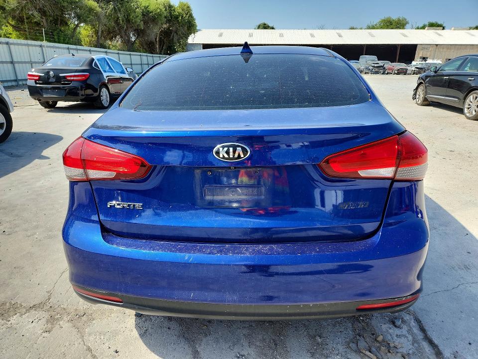 Продажа на аукционе авто 2018 Kia Forte, vin: 3KPFL4A71JE242972, номер лота: 64032686