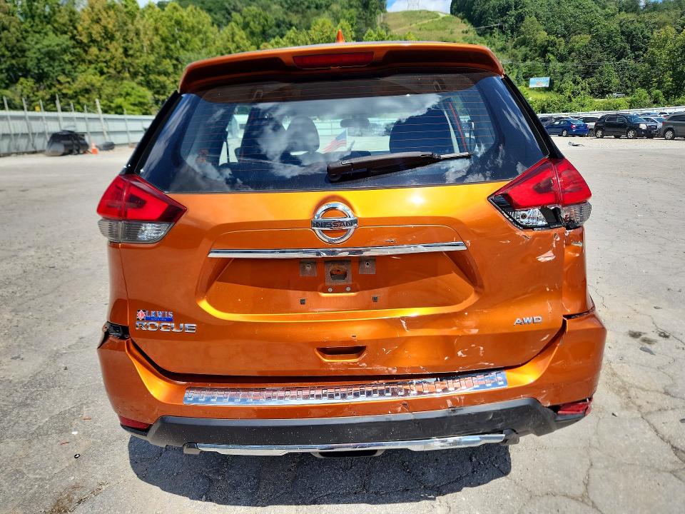 2017 Nissan Rogue მანქანა იყიდება აუქციონზე, vin: JN8AT2MV9HW020337, აუქციონის ნომერი: 67679196