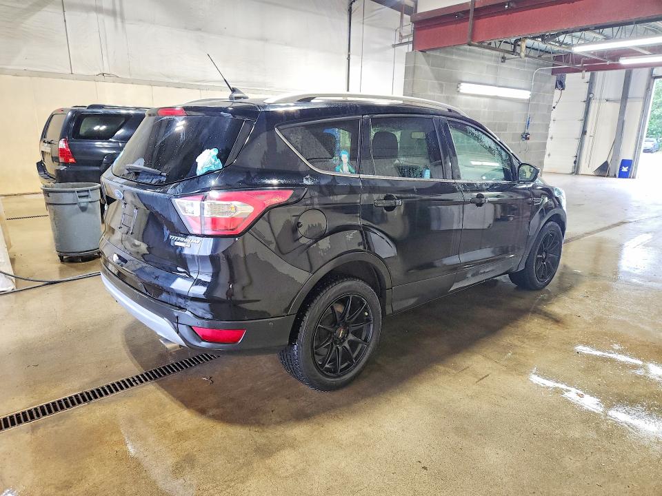 Продаж на аукціоні авто 2018 Ford Escape, vin: 1FMCU9J92JUD44261, номер лоту: 63045426