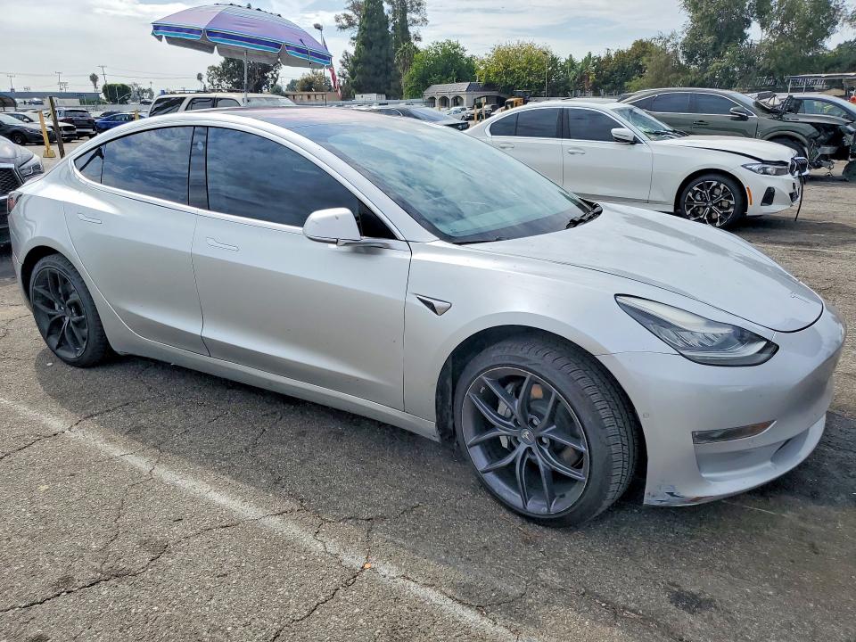 Продажа на аукционе авто 2018 Tesla Model 3, vin: 5YJ3E1EA3JF009722, номер лота: 66711576