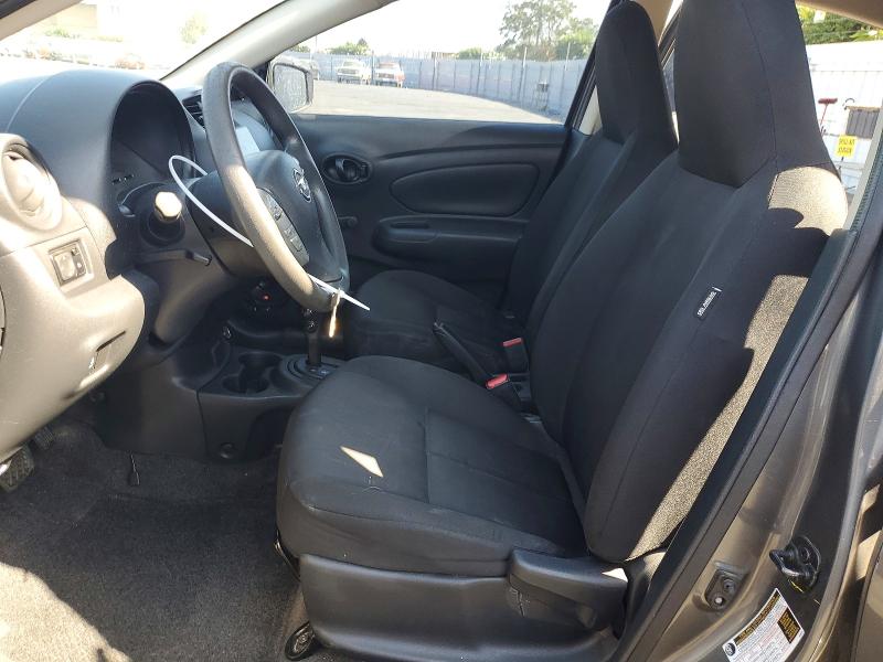 64231666 :رقم المزاد ، 3N1CN7AP3HL828905 vin ، 2017 Nissan Versa مزاد بيع