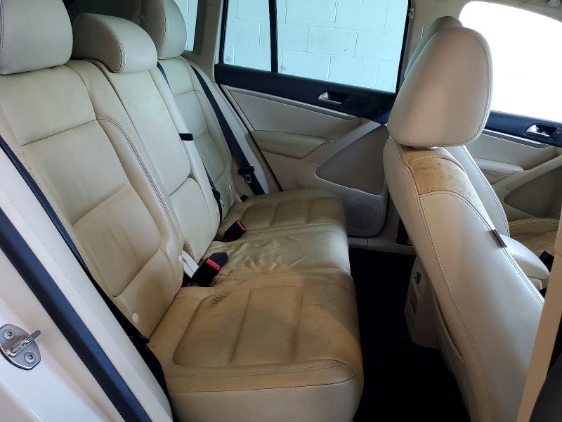 2013 Volkswagen Tiguan მანქანა იყიდება აუქციონზე, vin: WVGBV7AX2DW501582, აუქციონის ნომერი: 64193286