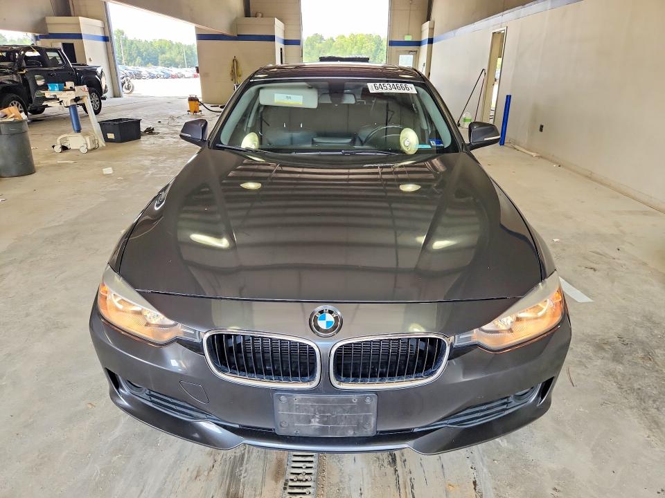 64534666 :رقم المزاد ، WBA3C3G52ENS67820 vin ، 2014 Bmw 320 مزاد بيع
