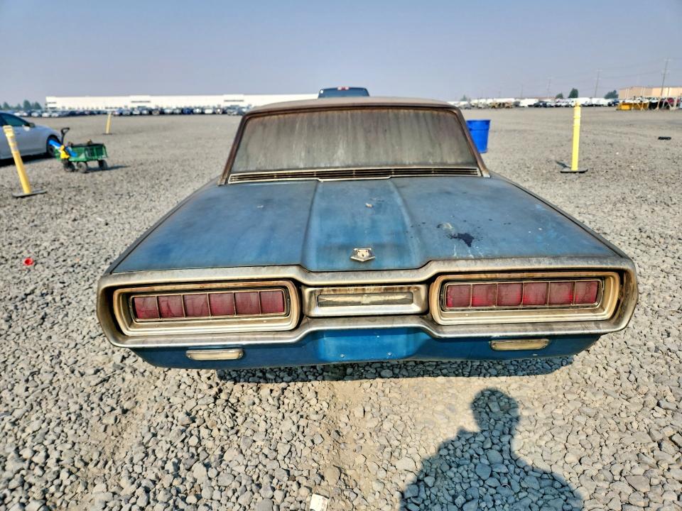 63519216 :رقم المزاد ، 5Y83Z138829 vin ، 1965 Ford Thunderbird مزاد بيع
