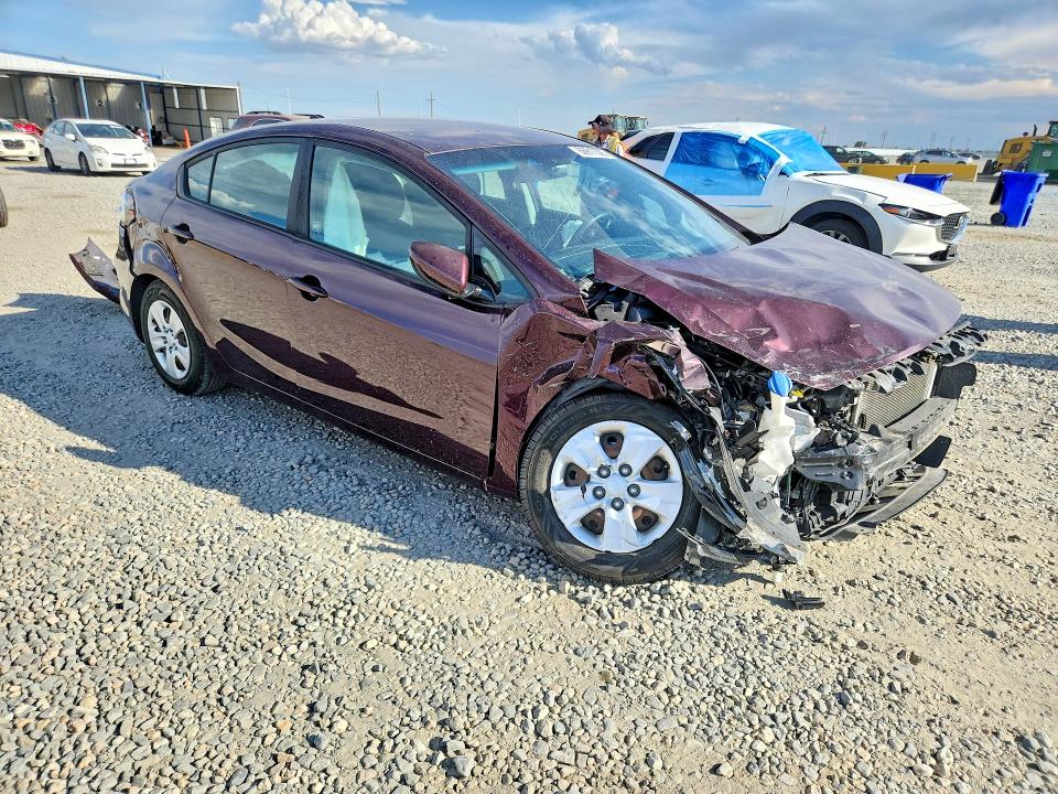 66917386 :رقم المزاد ، 3KPFL4A75JE164907 vin ، 2018 Kia Forte مزاد بيع