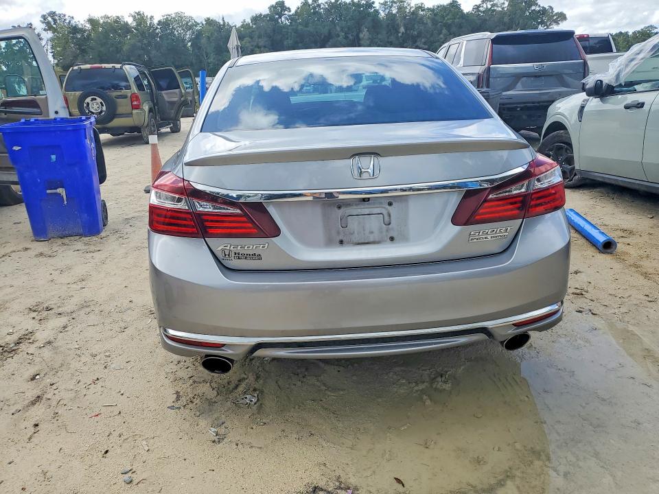 2017 Honda Accord მანქანა იყიდება აუქციონზე, vin: 1HGCR2F12HA058343, აუქციონის ნომერი: 64289236