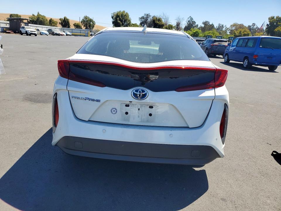 Продаж на аукціоні авто 2017 Toyota Prius Prime, vin: JTDKARFP6H3002392, номер лоту: 63339596
