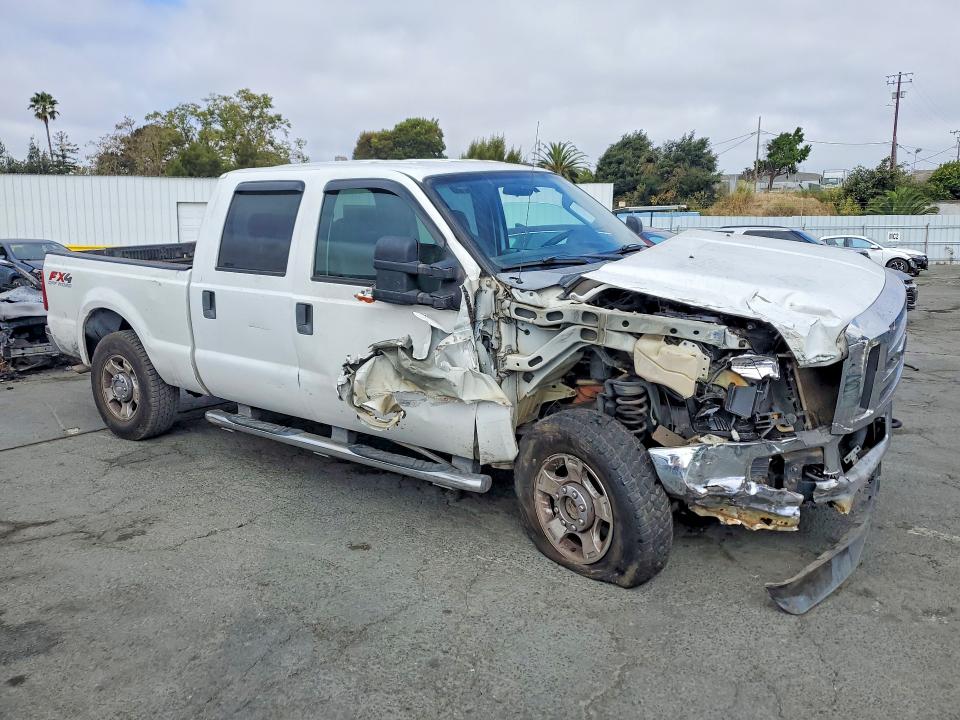 63440326 :رقم المزاد ، 1FTSW2B5XAEA13970 vin ، 2010 Ford F250 مزاد بيع