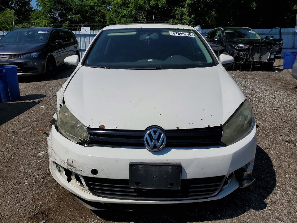 61945736 :رقم المزاد ، WVWBA7AJ6BW104322 vin ، 2011 Volkswagen Golf مزاد بيع