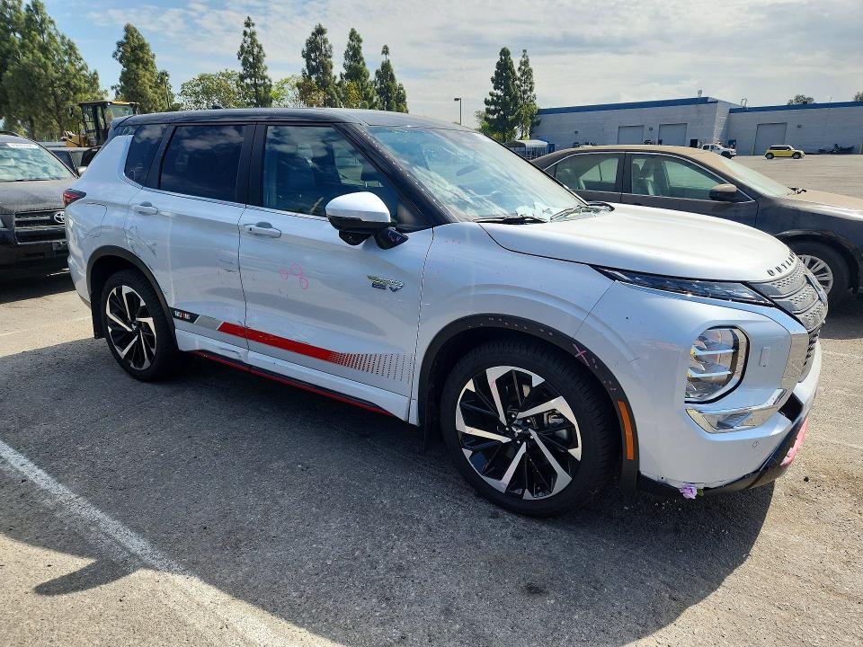 Продажа на аукционе авто 2023 Mitsubishi Outlander, vin: JA4T5UA97PZ058156, номер лота: 64561226