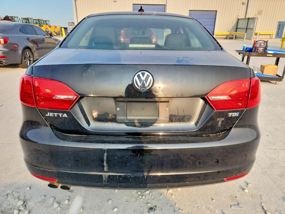 2014 Volkswagen Jetta მანქანა იყიდება აუქციონზე, vin: 3VWLL7AJ4EM273996, აუქციონის ნომერი: 63527026