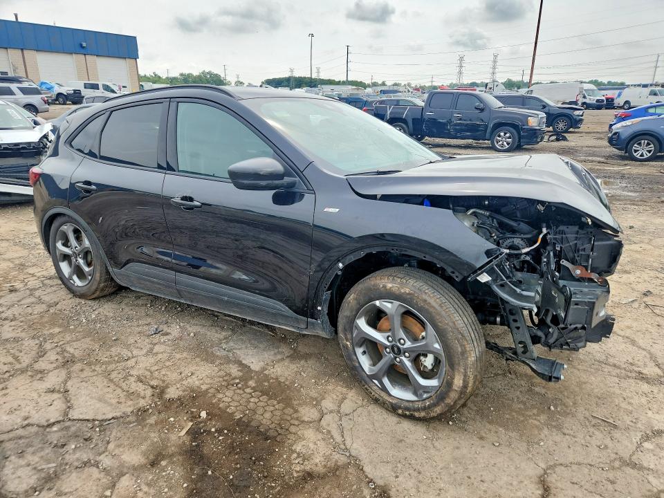 63399696 :رقم المزاد ، 1FMCU0MN1TUA10195 vin ، 2026 Ford Escape مزاد بيع
