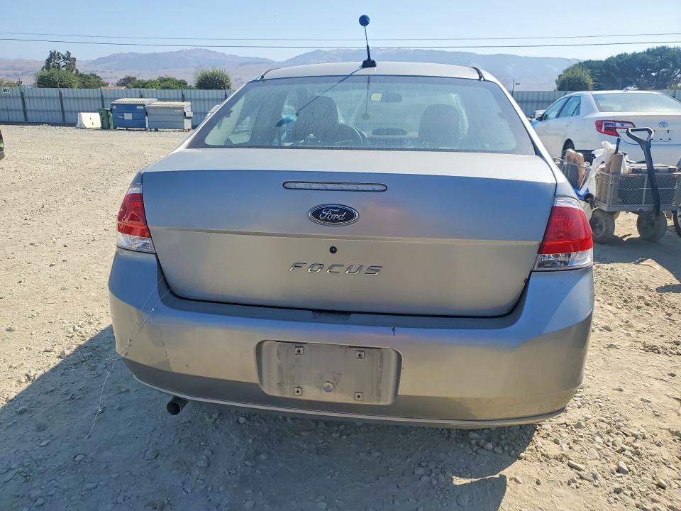 64802246 :رقم المزاد ، 1FAHP32N18W216804 vin ، 2008 Ford Focus مزاد بيع