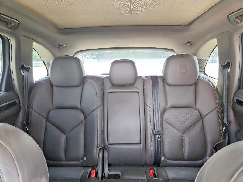 64038336 :رقم المزاد ، WP1AE2A2XHLA68929 vin ، 2017 Porsche Cayenne مزاد بيع