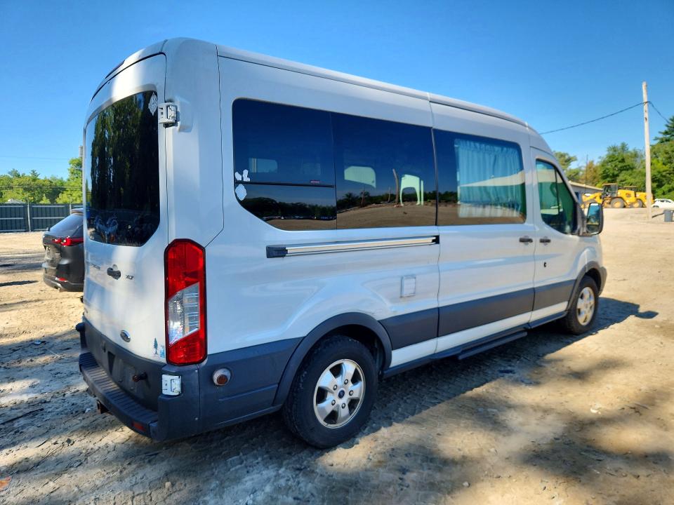 66008736 :رقم المزاد ، 1FBAX2CM6HKA61870 vin ، 2017 Ford Transit مزاد بيع