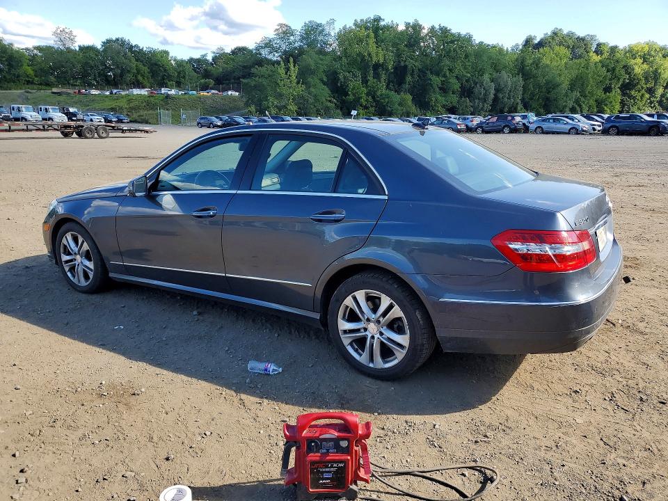 66304276 :رقم المزاد ، WDDHF8HB2BA265477 vin ، 2011 Mercedes-benz E مزاد بيع