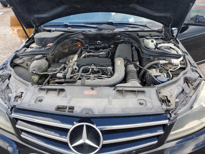 64702386 :رقم المزاد ، WDDGF4HB6EG216966 vin ، 2014 Mercedes-benz C مزاد بيع
