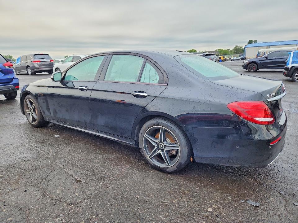 66380246 :رقم المزاد ، WDDZF4KB2KA646347 vin ، 2019 Mercedes-benz E مزاد بيع