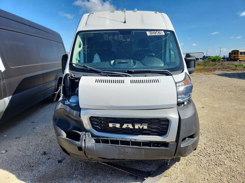 61373476 :رقم المزاد ، 3C6LRVDG0ME510750 vin ، 2021 Ram Promaster 2500 مزاد بيع