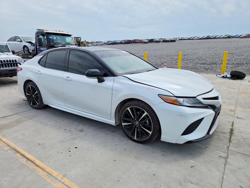 Aukcja sprzedaży 2018 Toyota Camry, vin: 4T1B61HK6JU147853, numer aukcji: 65692966