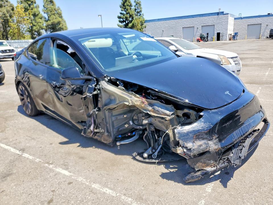 Продаж на аукціоні авто 2021 Tesla Model Y, vin: 5YJYGDEF4MF273310, номер лоту: 65293746
