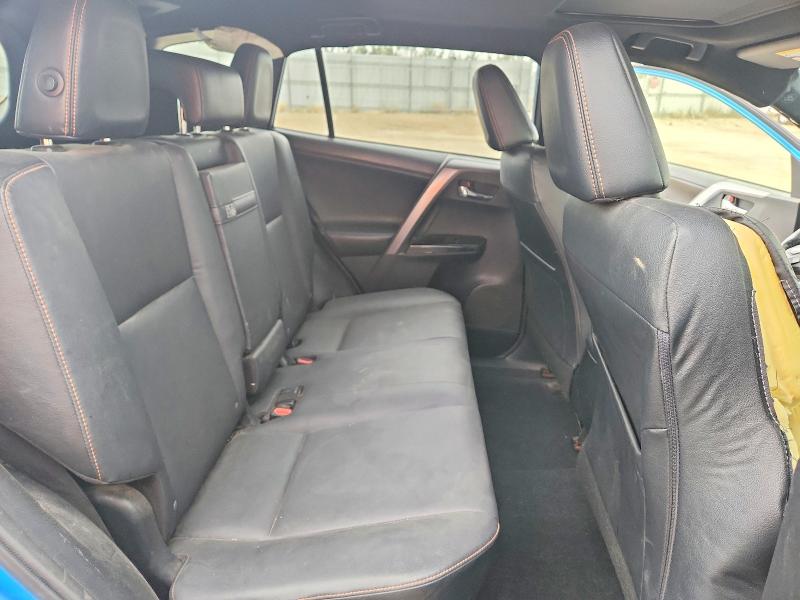 65752646 :رقم المزاد ، JTMJJREV7JD219994 vin ، 2018 Toyota Rav4 Hv مزاد بيع