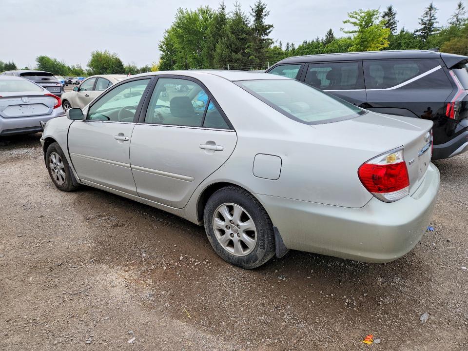 64020636 :رقم المزاد ، 4T1BF32K75U602199 vin ، 2005 Toyota Camry مزاد بيع