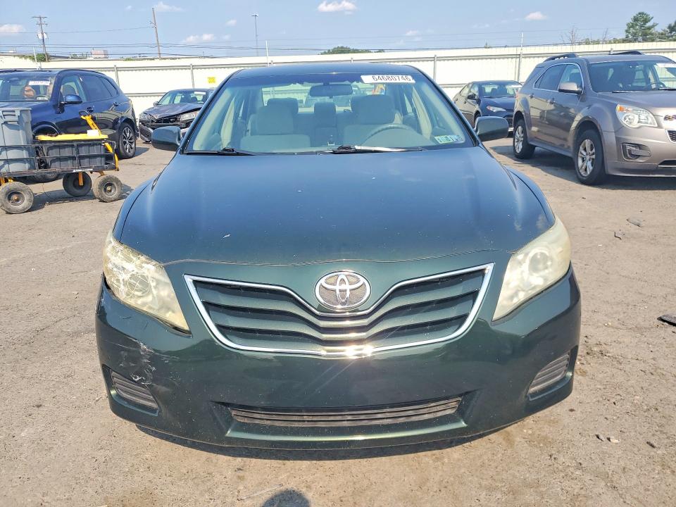 64680746 :رقم المزاد ، 4T1BF3EKXBU625659 vin ، 2011 Toyota Camry مزاد بيع