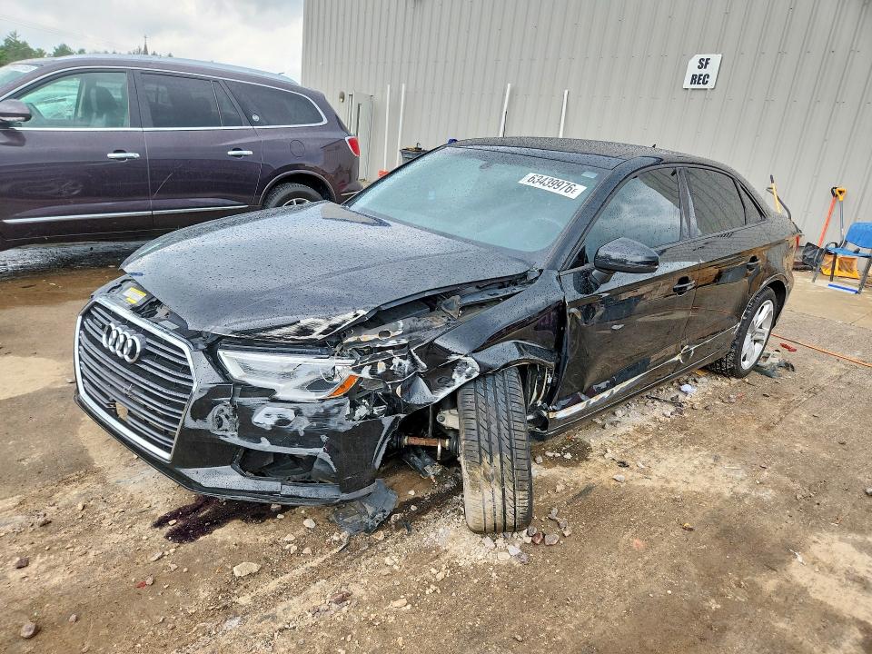 Продажа на аукционе авто 2018 Audi A3, vin: WAUB8GFF2J1060196, номер лота: 63439976