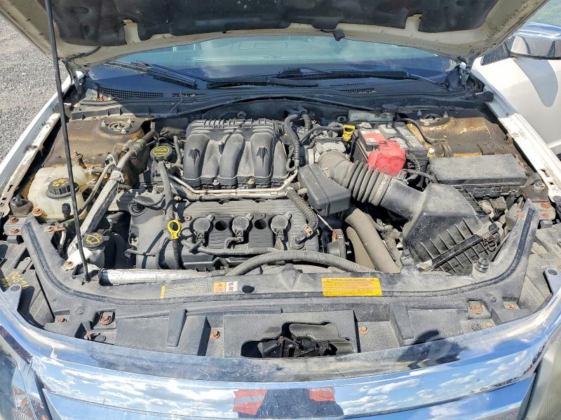 65690856 :رقم المزاد ، 3FAHP0JG0BR118357 vin ، 2011 Ford Fusion مزاد بيع