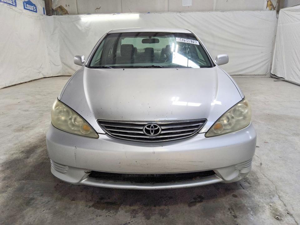 64794676 :رقم المزاد ، 4T1BE32K76U133863 vin ، 2006 Toyota Camry مزاد بيع