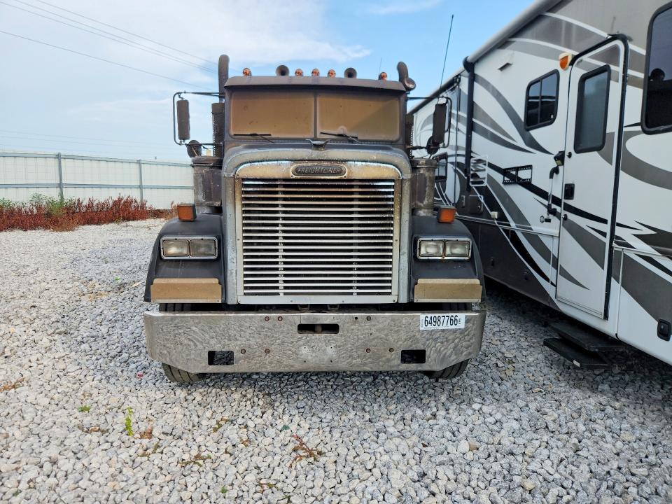 64987766 :رقم المزاد ، 1FV8F0Y92VH833851 vin ، 1997 Freightliner Fld120 مزاد بيع