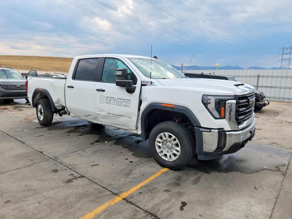 64570636 :رقم المزاد ، 1GT49LEY8RF106469 vin ، 2024 Gmc Sierra Hd مزاد بيع