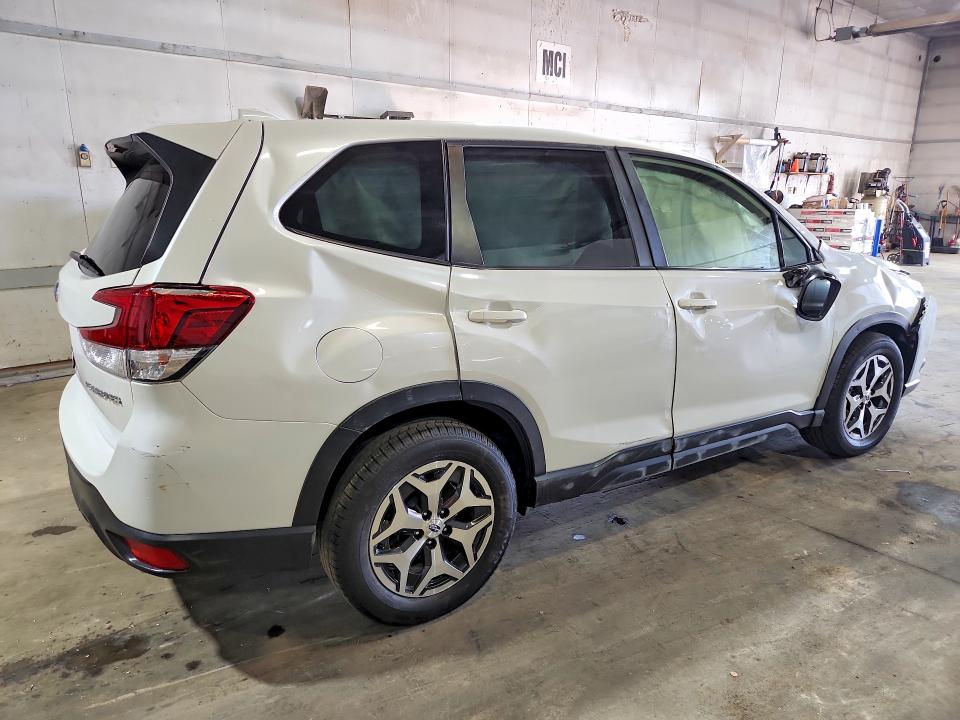 2022 Subaru Forester მანქანა იყიდება აუქციონზე, vin: JF2SKAEC4NH493848, აუქციონის ნომერი: 63476876
