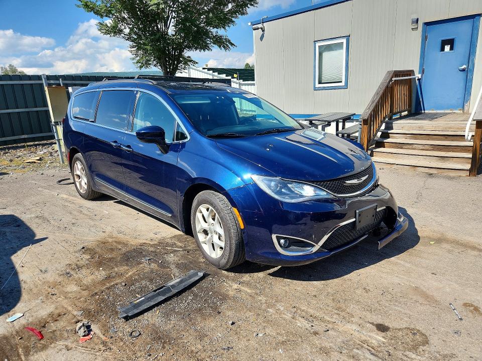 Продажа на аукционе авто 2017 Chrysler Pacifica, vin: 2C4RC1BG9HR822974, номер лота: 65837336