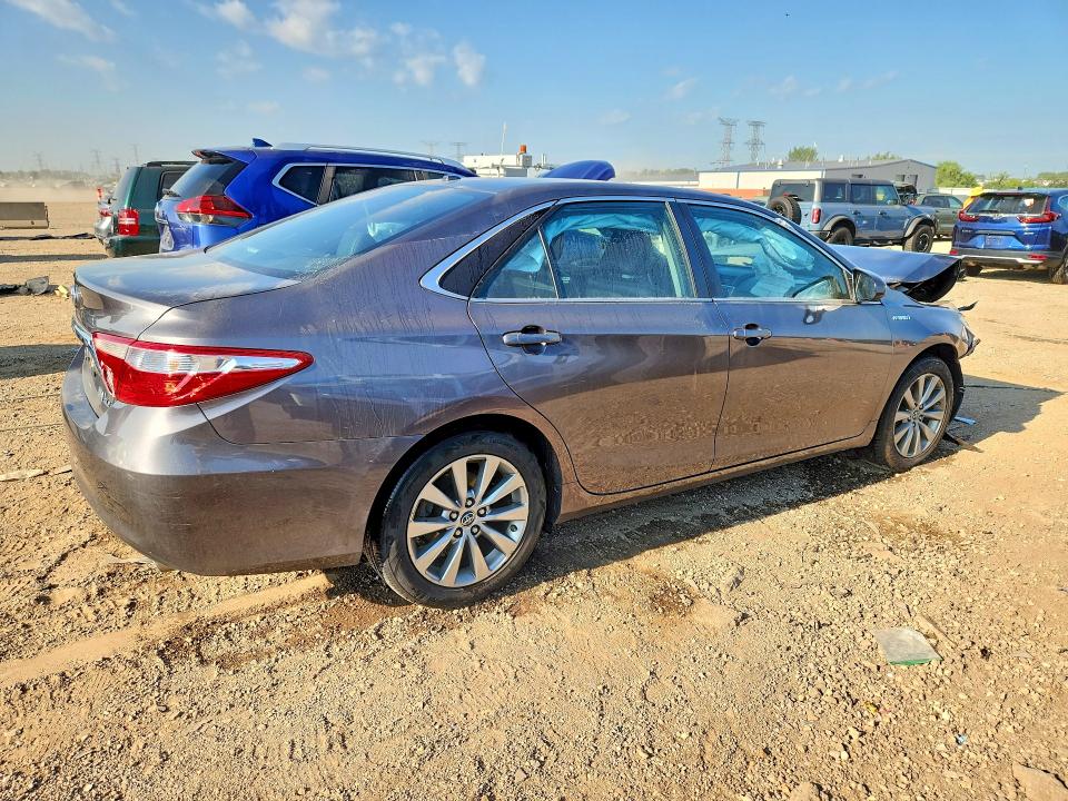 2015 Toyota Camry Hybrid მანქანა იყიდება აუქციონზე, vin: 4T1BD1FKXFU163733, აუქციონის ნომერი: 66596766