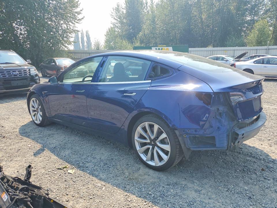 63608086 :رقم المزاد ، 5YJ3E1EA1JF076013 vin ، 2018 Tesla Model 3 مزاد بيع