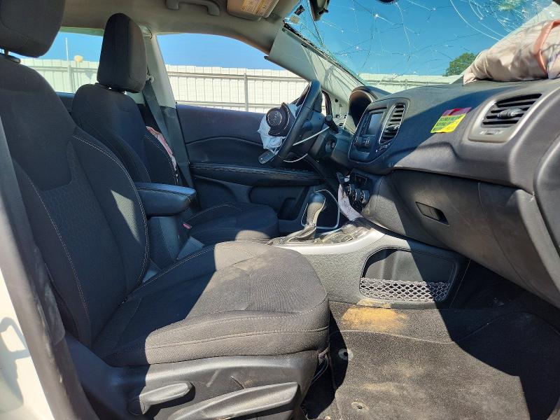 71302246 :رقم المزاد ، 3C4NJDABXJT207722 vin ، 2018 Jeep Compass مزاد بيع
