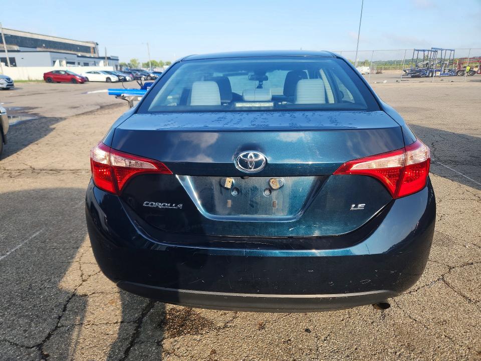63609636 :رقم المزاد ، 2T1BURHE6JC103903 vin ، 2018 Toyota Corolla مزاد بيع