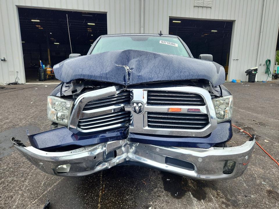63718386 :رقم المزاد ، 3C6RR7LT2HG523093 vin ، 2018 Ram 1500 مزاد بيع